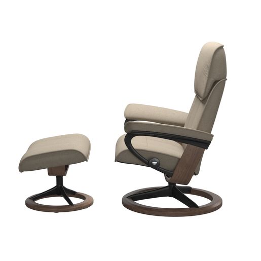 Stressless® Admiral (L) Signature recliner with footstool