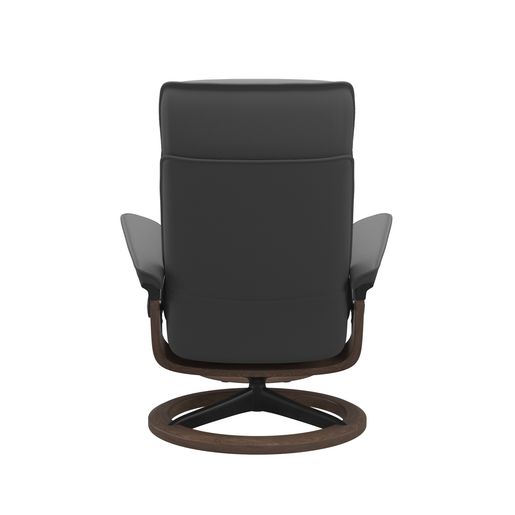 Stressless® Admiral (M) Signature recliner with footstool